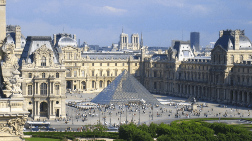 Лувр - знаменитый музей в самом сердце Парижа