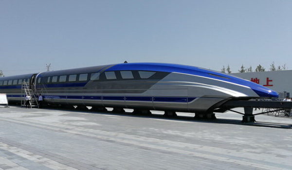 Первое знакомство с будущим китайским гипертерлейным поездом со скоростью 1000 км / ч